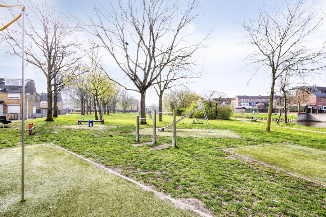 Otellostraat 11, SPIJKENISSE foto 34