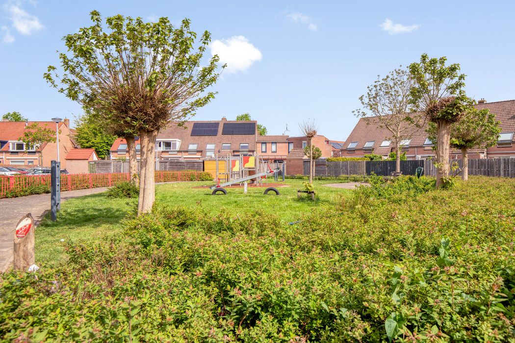 Gaard 52, SPIJKENISSE foto 31