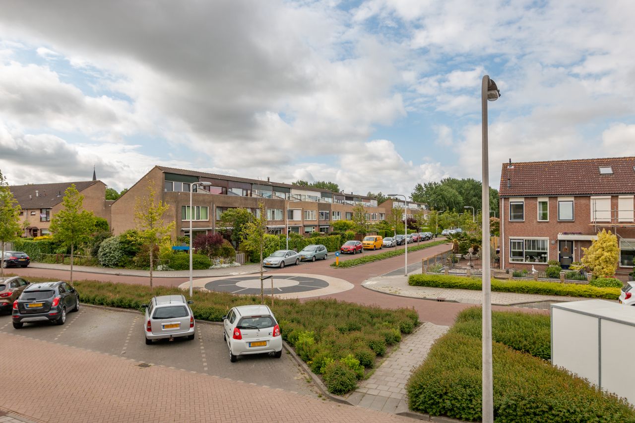 Hugo van Voorneweg 48, HEENVLIET foto 2
