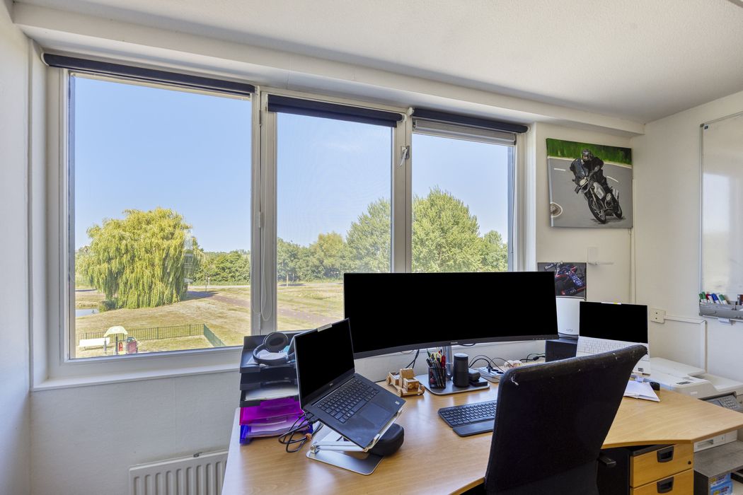 Henri&euml;tte Roland Holststraat 30, SPIJKENISSE foto 29