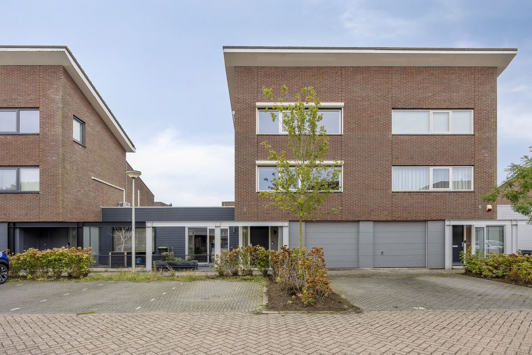 Nemelaerlaan 14, SPIJKENISSE foto 0