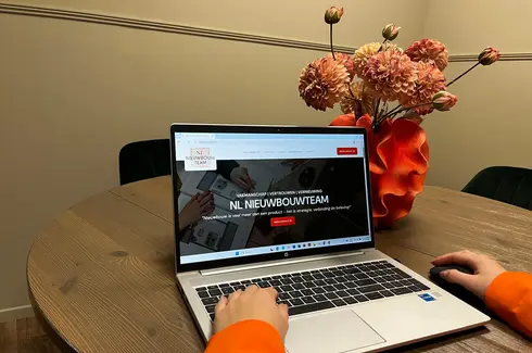 YES, YES, YES WE'RE LIVE!