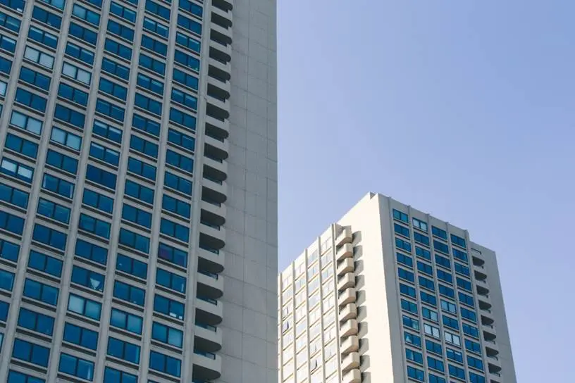 Tekort aan beschikbare ruimte en grond zet rem op commerciële vastgoedmarkt