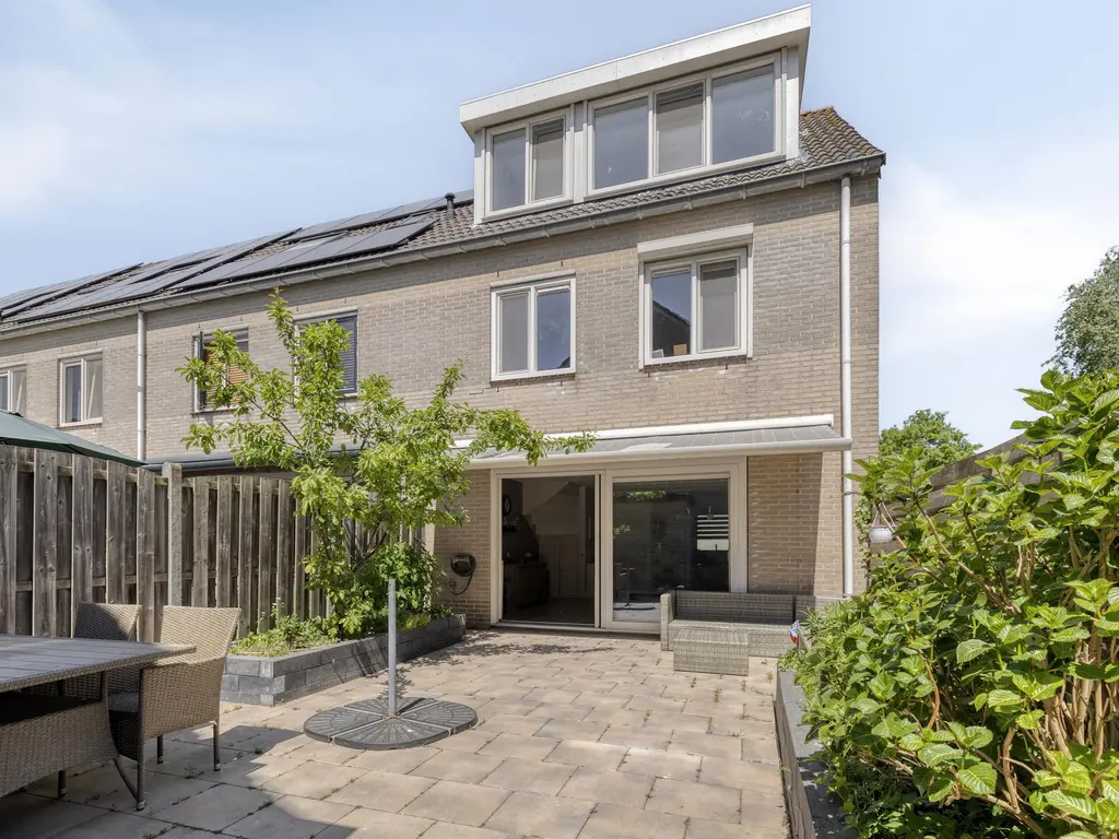 Bizetstraat 1, ALMERE