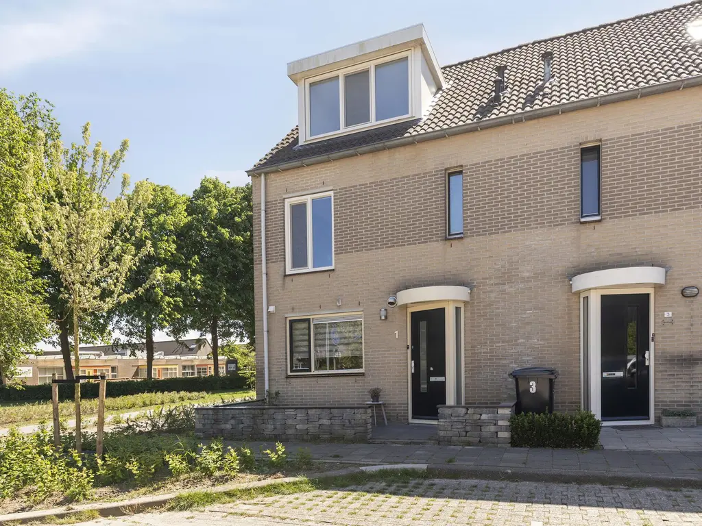 Bizetstraat 1, ALMERE