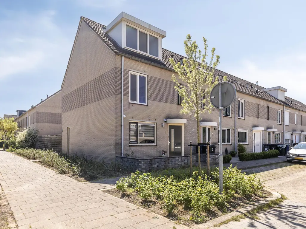 Bizetstraat 1, ALMERE