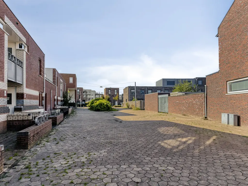 James Cookroute 77, Almere