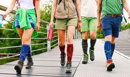 Kompressionsstrümpfe Wandern – mehr Energie und gesunde Beine auf jeder Tour