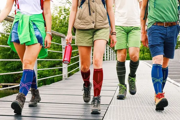 Kompressionsstrümpfe Wandern – mehr Energie und gesunde Beine auf jeder Tour