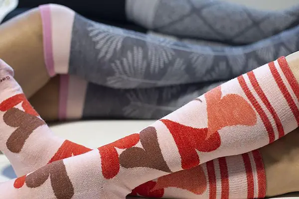 Mijn steunkousen zitten vrij strak. Hoort dit?