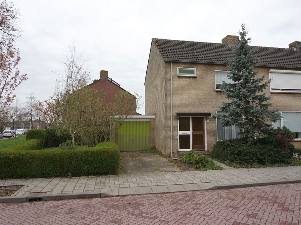 van Brederodestraat 32, GIESSENBURG