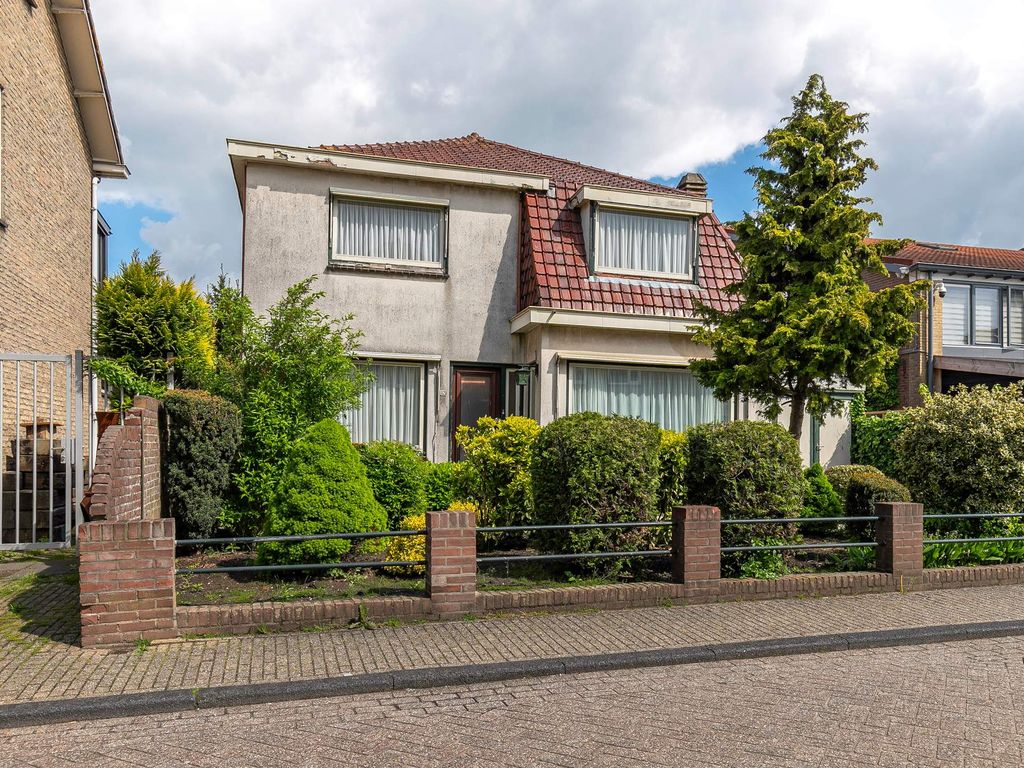 Dorpsstraat 82, GIESSENBURG