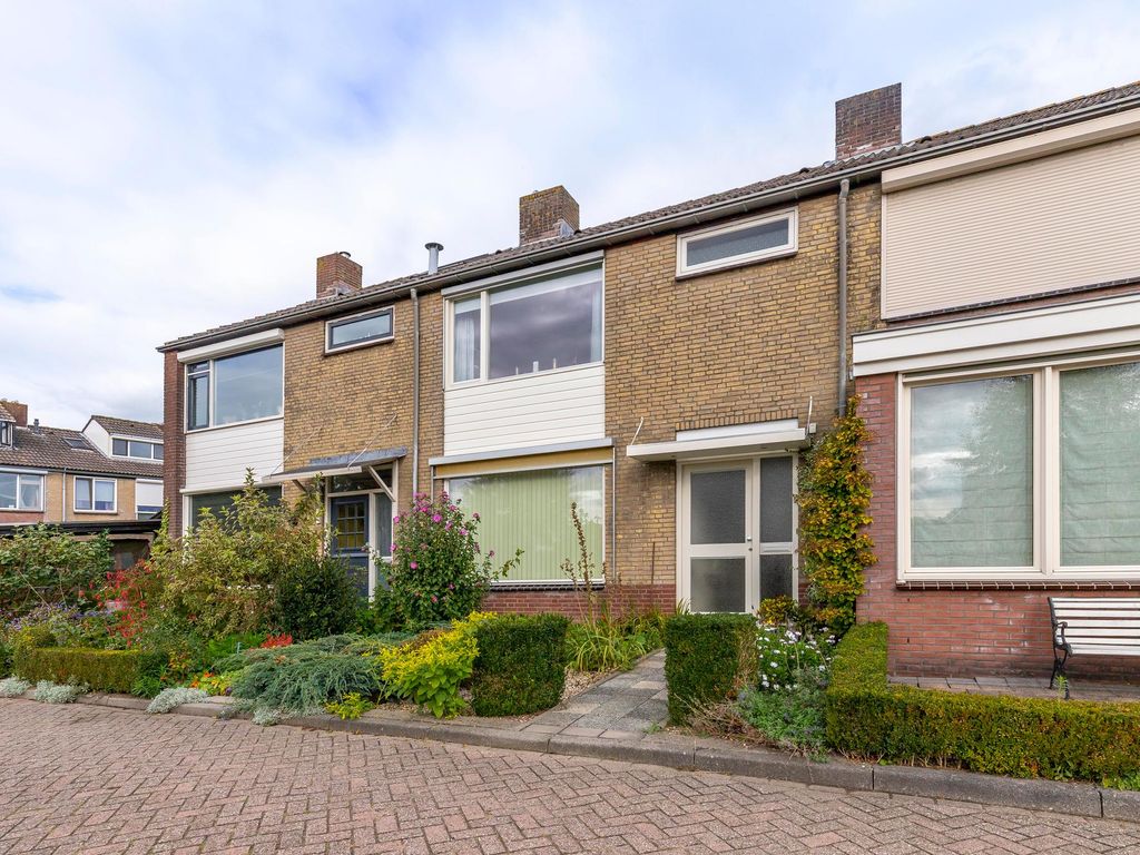 van Drenckwaertstraat 2, GIESSENBURG