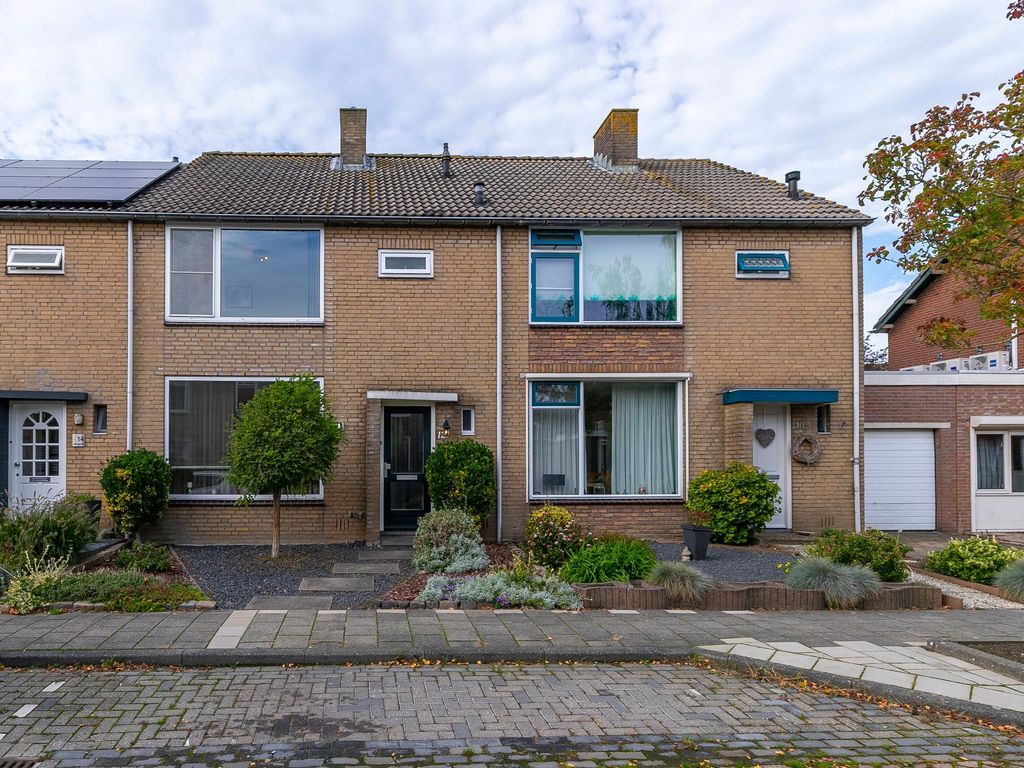 Willem de Zwijgerlaan 12, GIESSENBURG