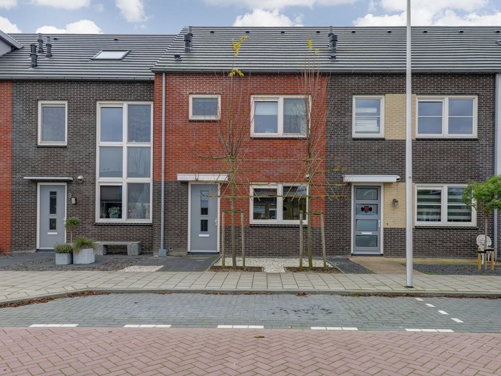 Karekietstraat 11, SCHELLUINEN
