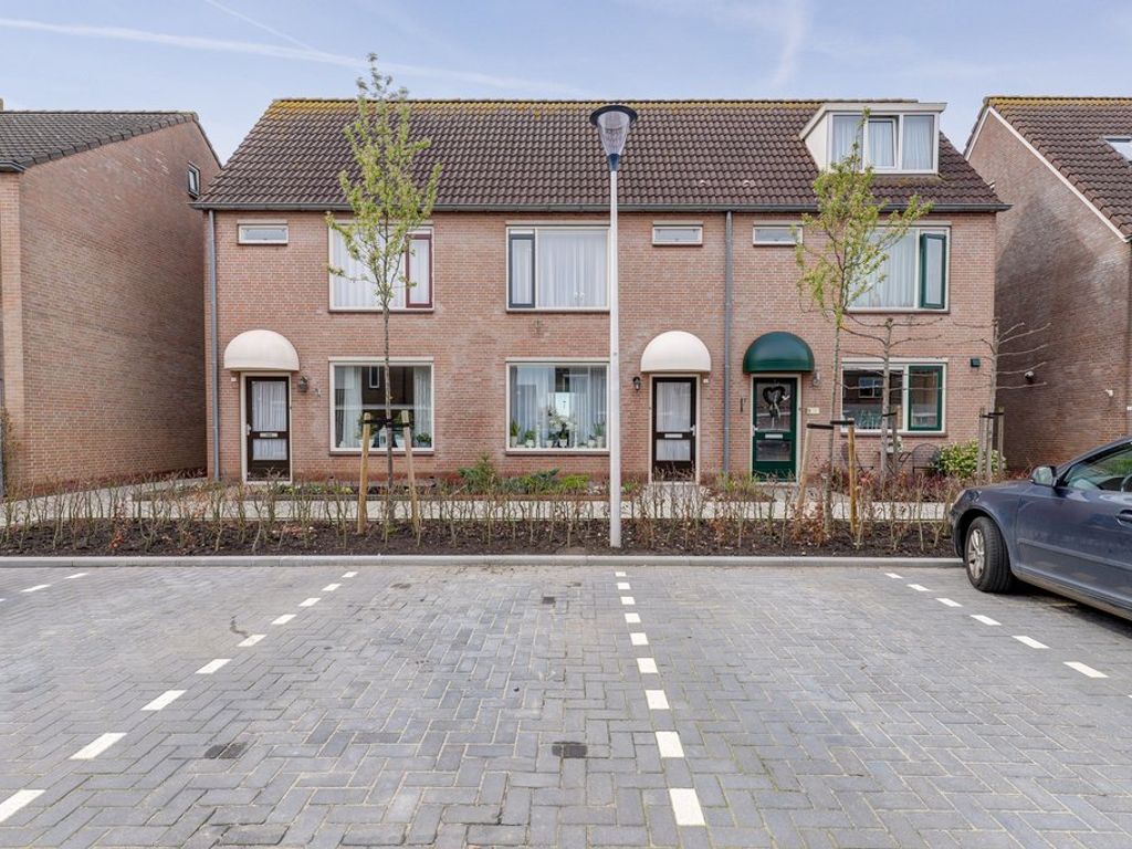 Giessenland 72, Hoornaar