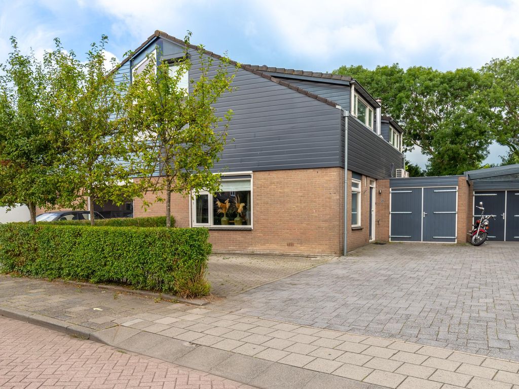 Prinses Irenestraat 24, MEERKERK