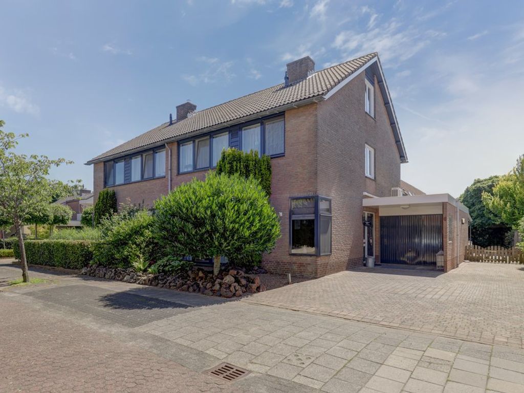 Den Hoef 6, AMEIDE