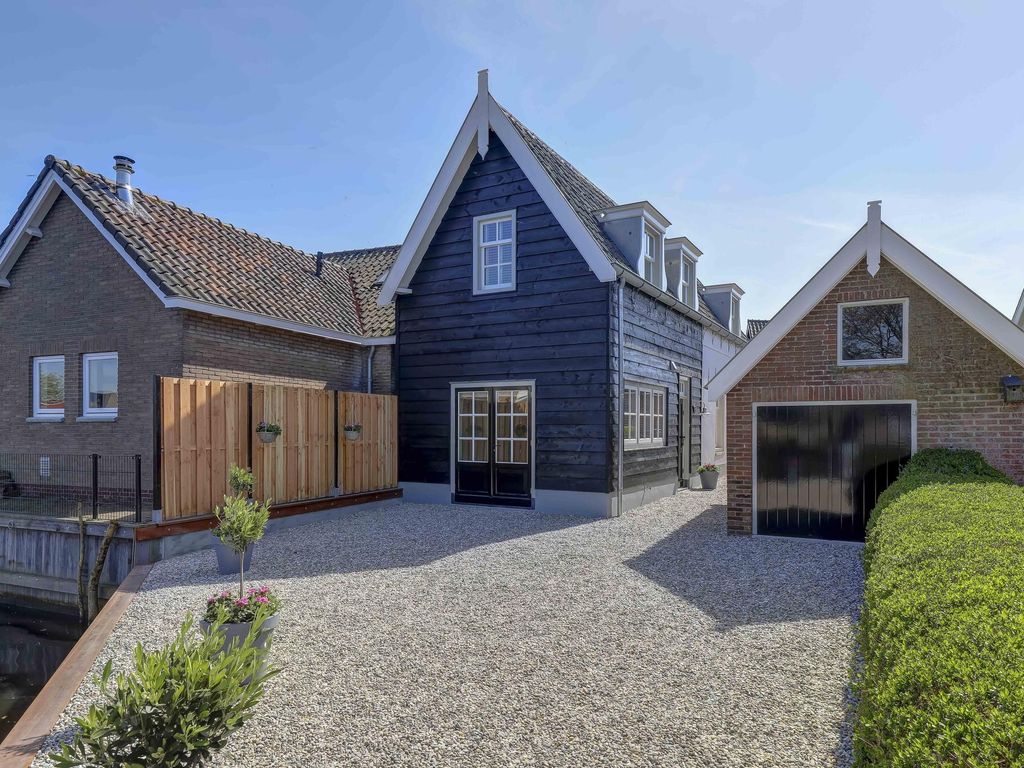 Dorpsstraat 26, GIESSENBURG