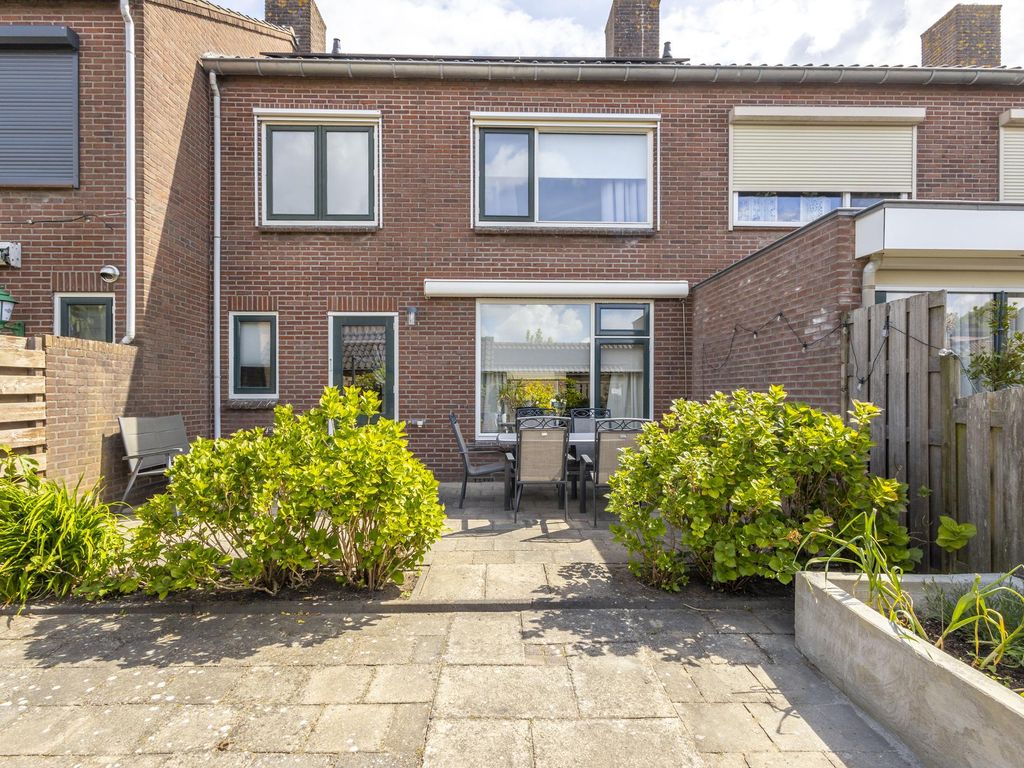 Bernhardstraat 2, GROOT-AMMERS