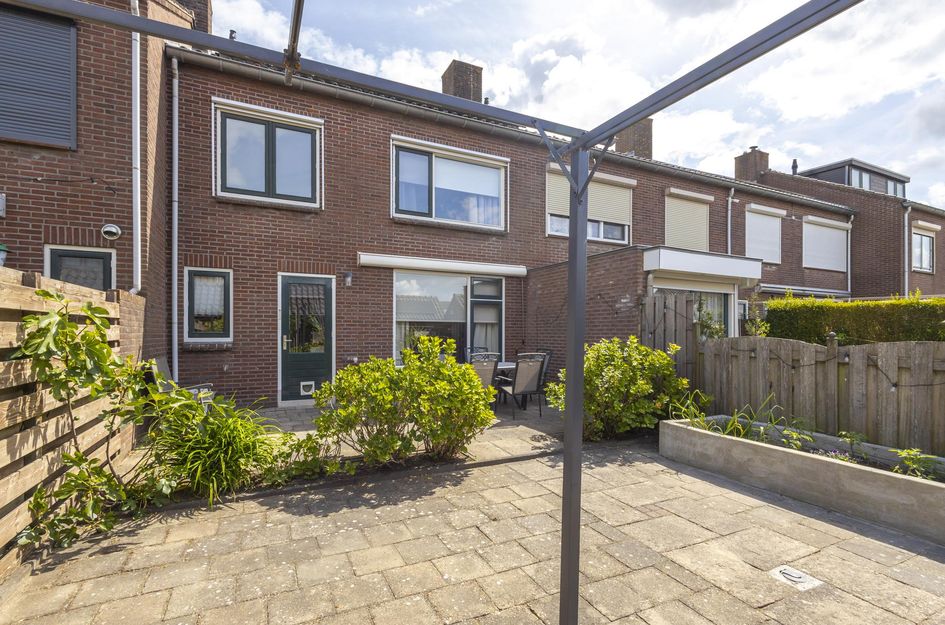 Bernhardstraat 2
