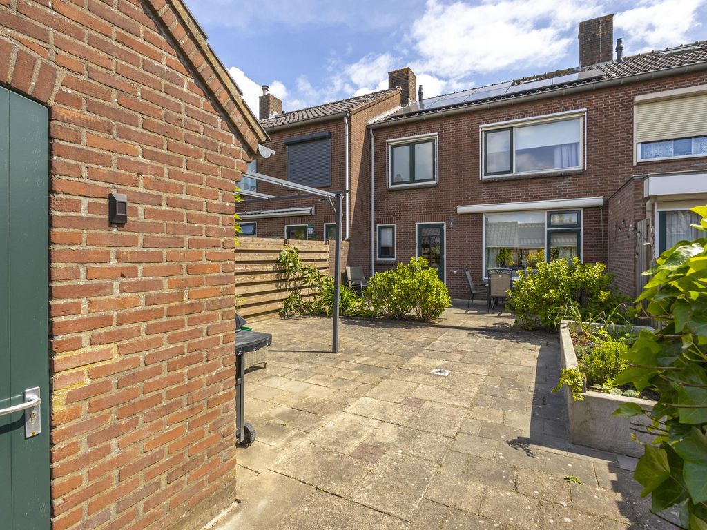 Bernhardstraat 2, GROOT-AMMERS