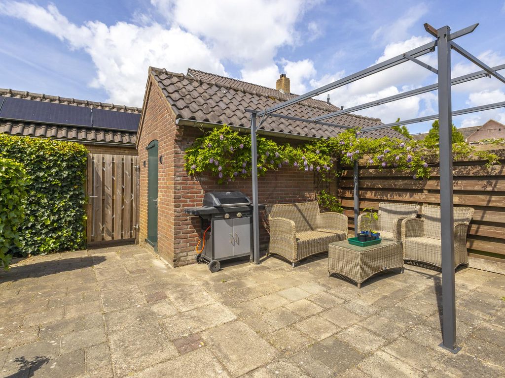 Bernhardstraat 2, GROOT-AMMERS