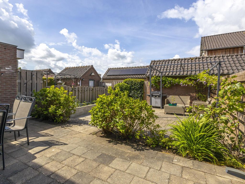 Bernhardstraat 2, GROOT-AMMERS