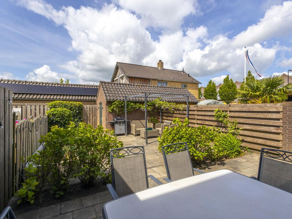 Bernhardstraat 2, GROOT-AMMERS