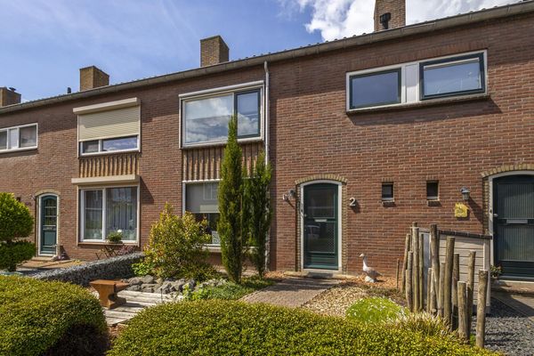 Bernhardstraat 2
