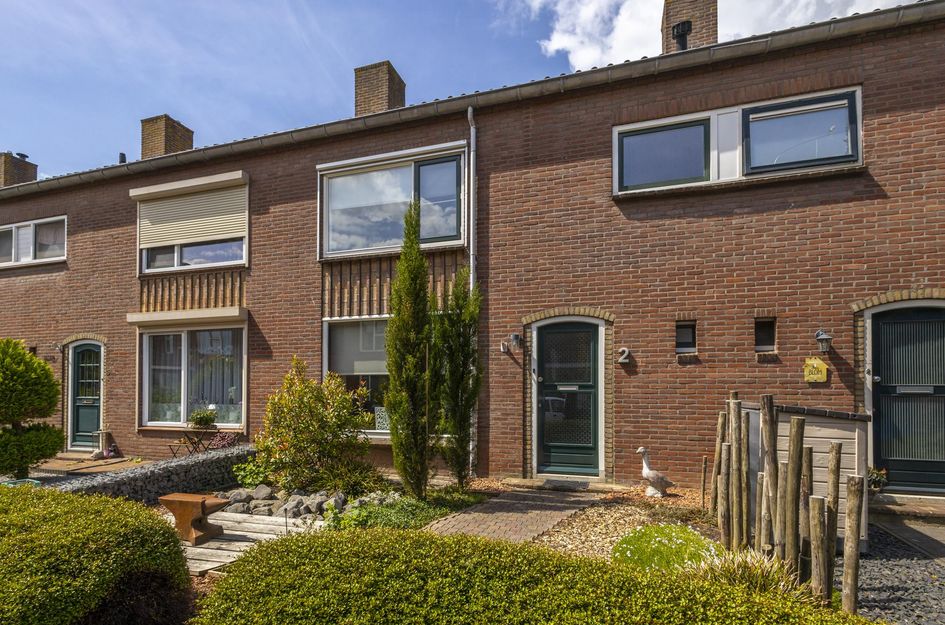 Bernhardstraat 2