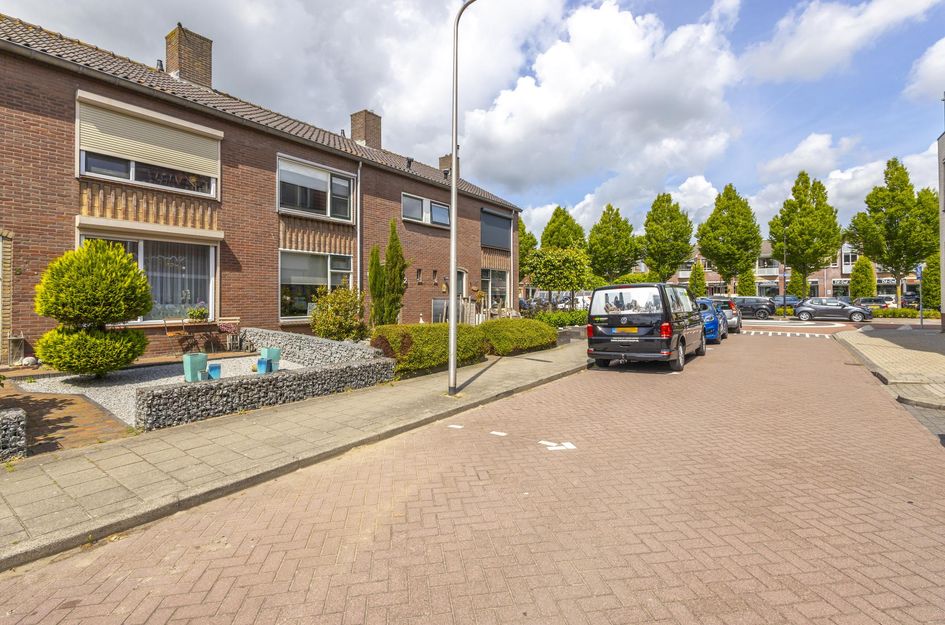 Bernhardstraat 2