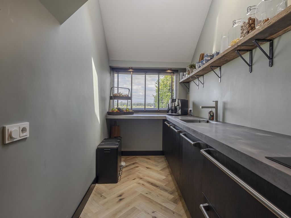 van Gentstraat 27, GOUDRIAAN