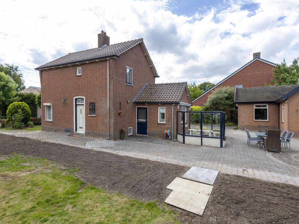 Neerpolderseweg 14, GIESSENBURG
