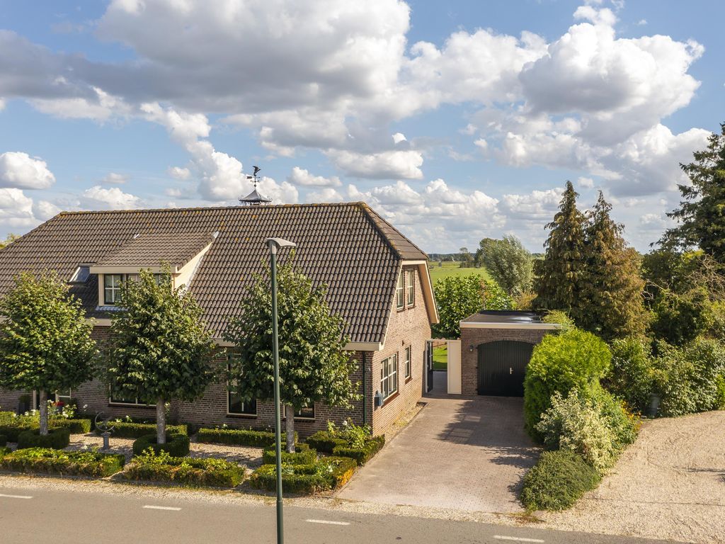Doetseweg 66A, GIESSENBURG