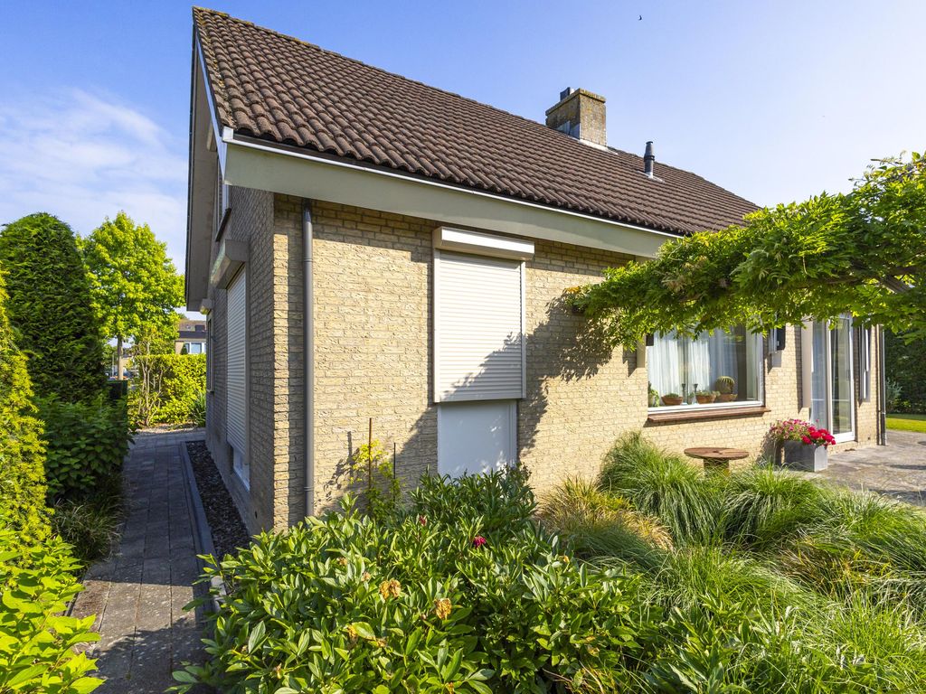 Arent van Gentstraat 12, GIESSENBURG