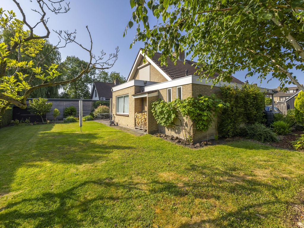 Arent van Gentstraat 12, GIESSENBURG