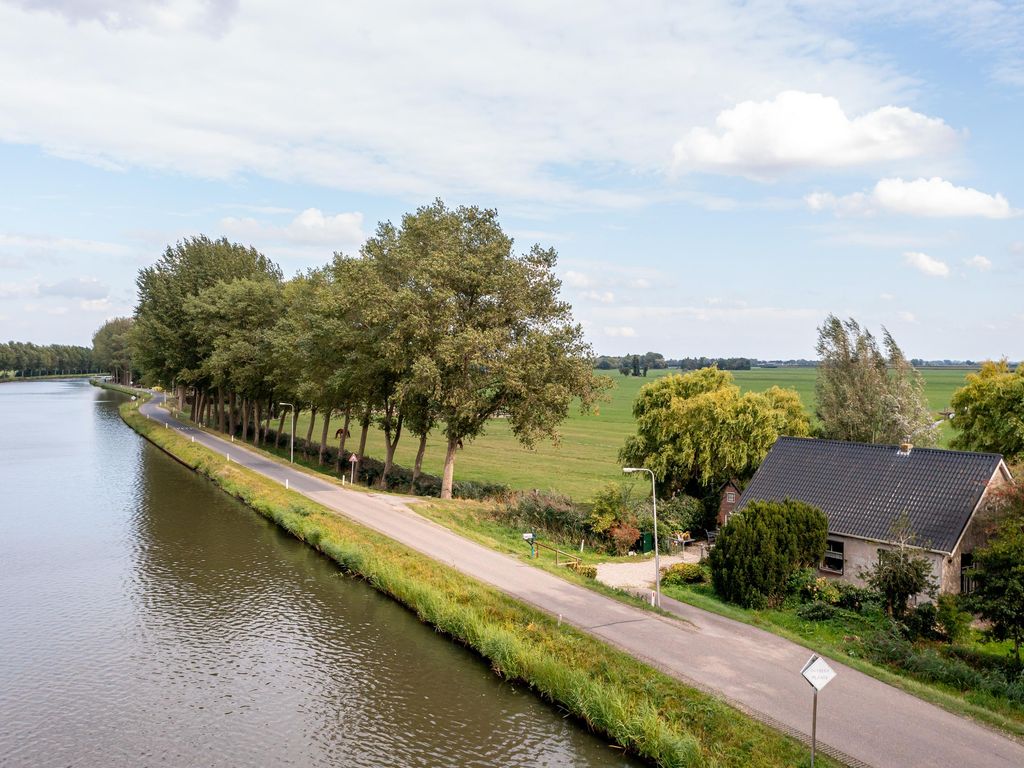Kanaaldijk 8, LEERBROEK