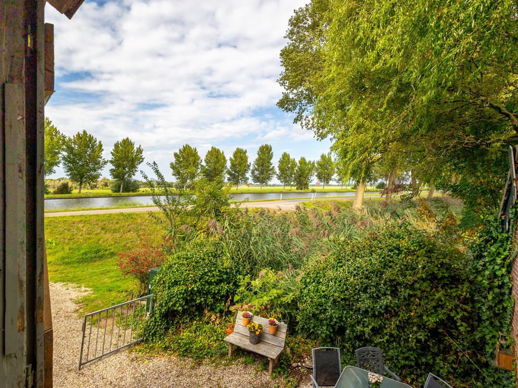 Kanaaldijk 8, LEERBROEK