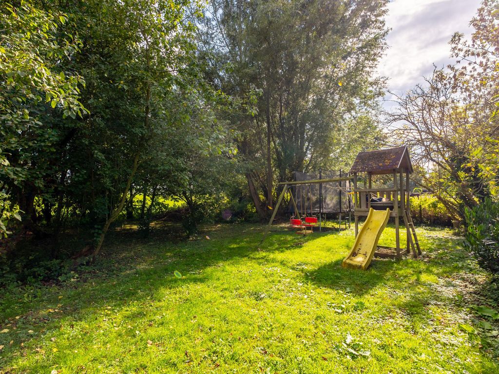 Kanaaldijk 8, LEERBROEK
