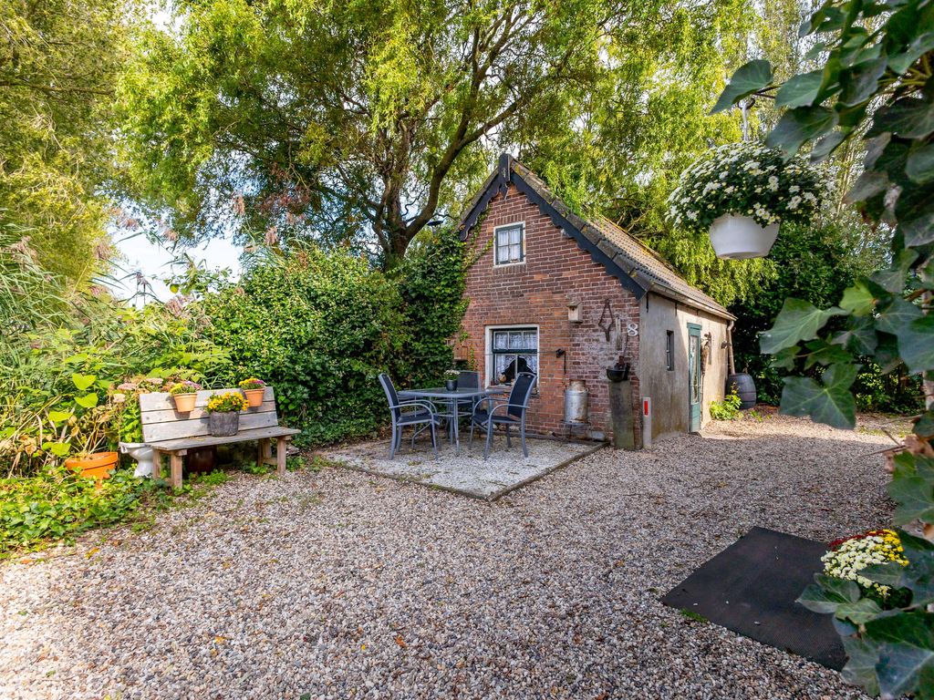 Kanaaldijk 8, LEERBROEK