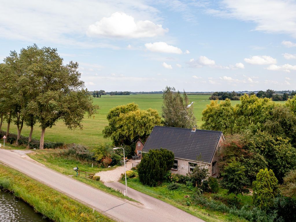 Kanaaldijk 8, LEERBROEK