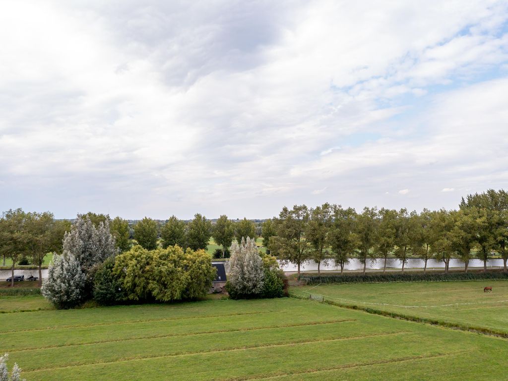 Kanaaldijk 8, LEERBROEK