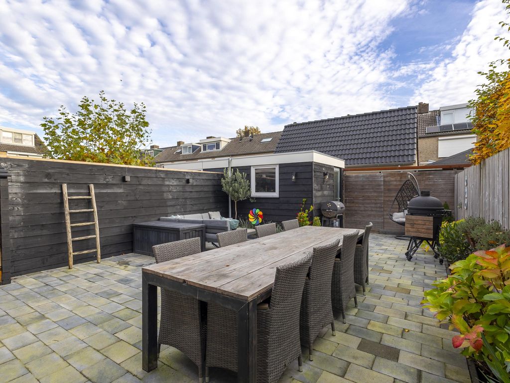 van Wenastraat 7, GIESSENBURG