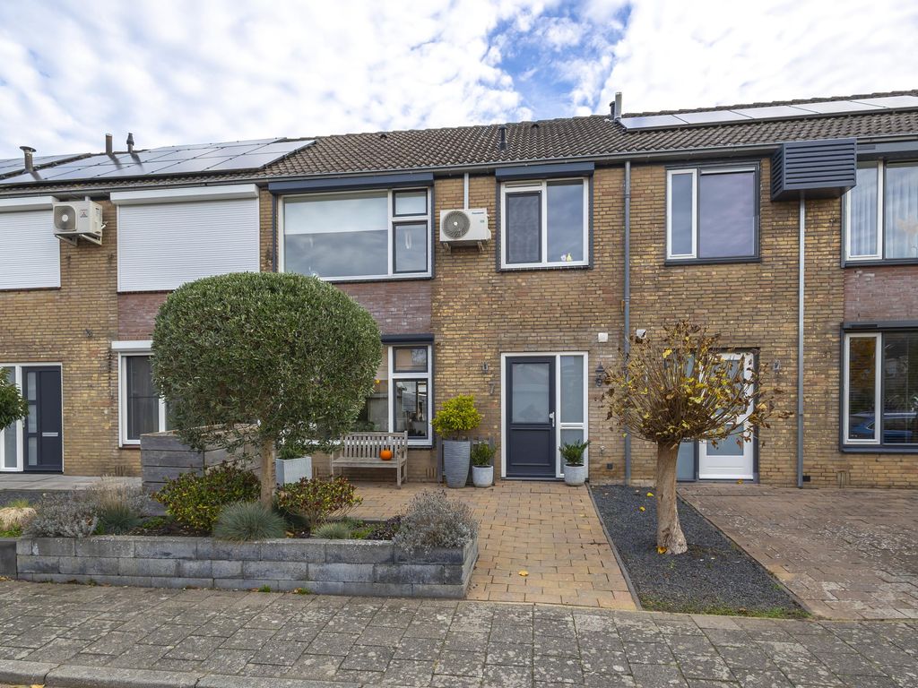 van Wenastraat 7, GIESSENBURG