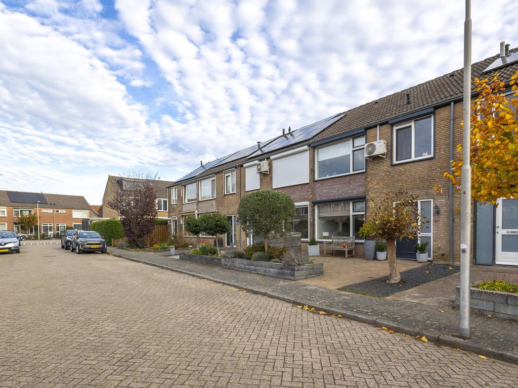 van Wenastraat 7, GIESSENBURG