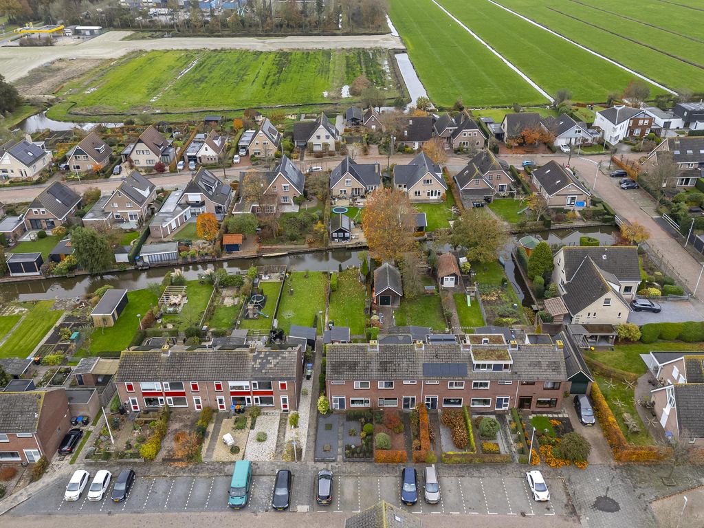 Juliana van Stolberglaan 49, GIESSENBURG