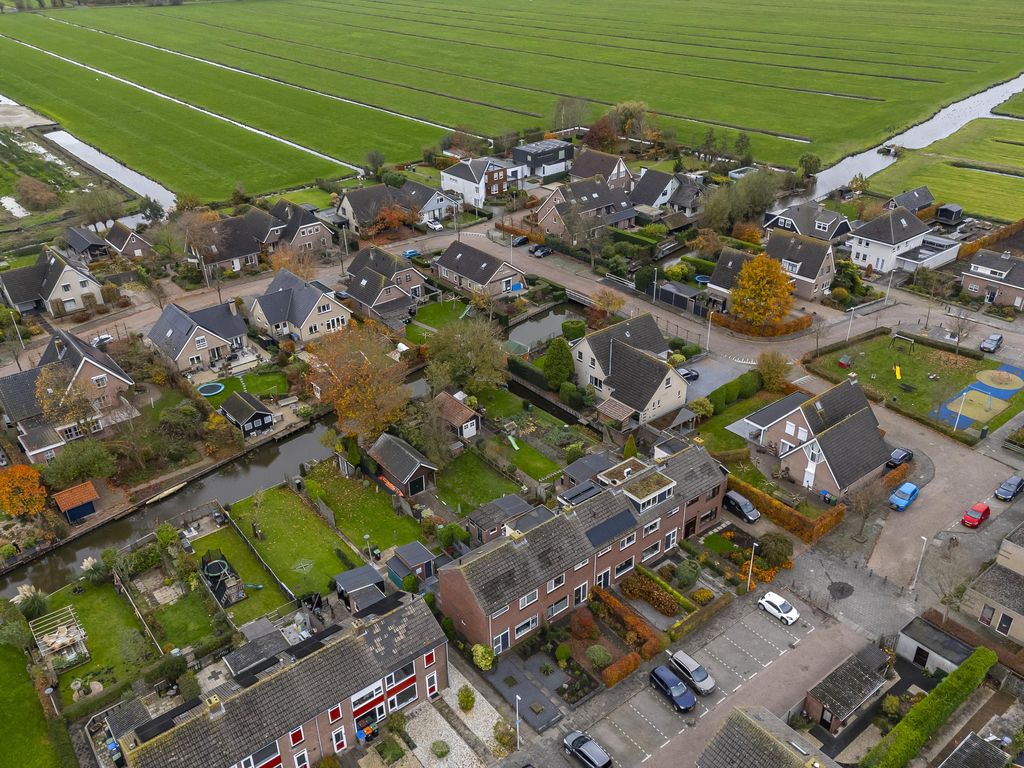 Juliana van Stolberglaan 49, GIESSENBURG