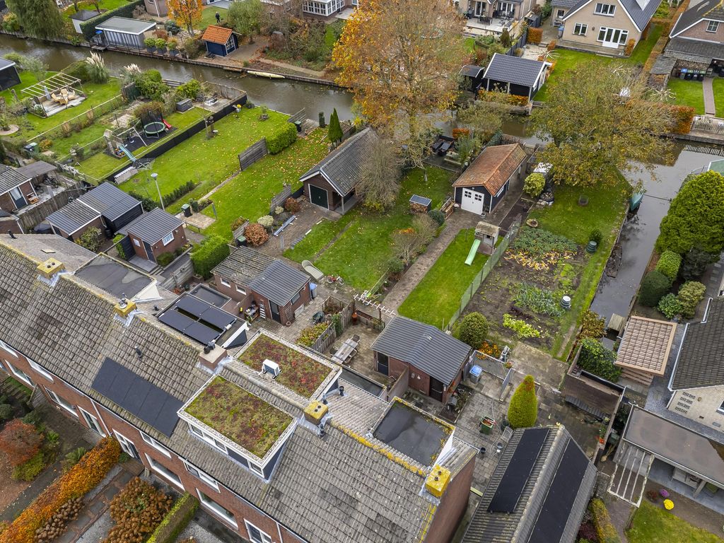 Juliana van Stolberglaan 49, GIESSENBURG