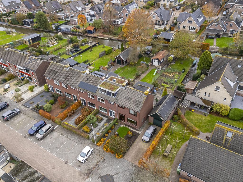 Juliana van Stolberglaan 49, GIESSENBURG